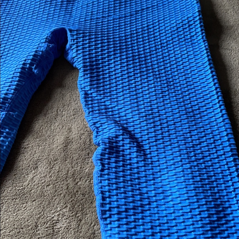 SOLD ELSEWHERE Mono B seamless leggings